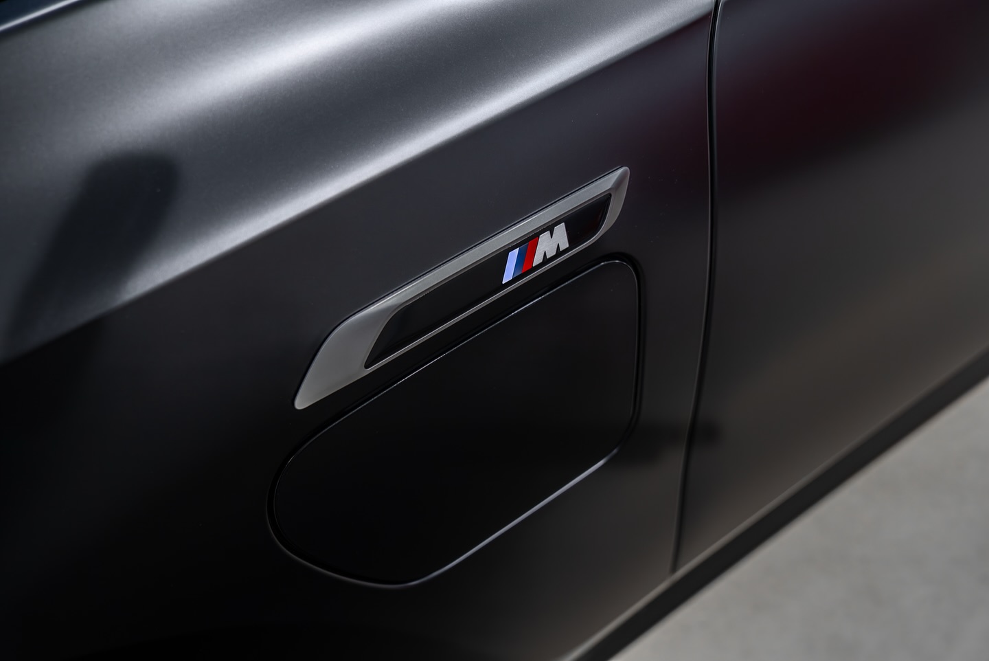 BMW 760e v matnej PPF fólii CarPro Immortal, fotografia 5