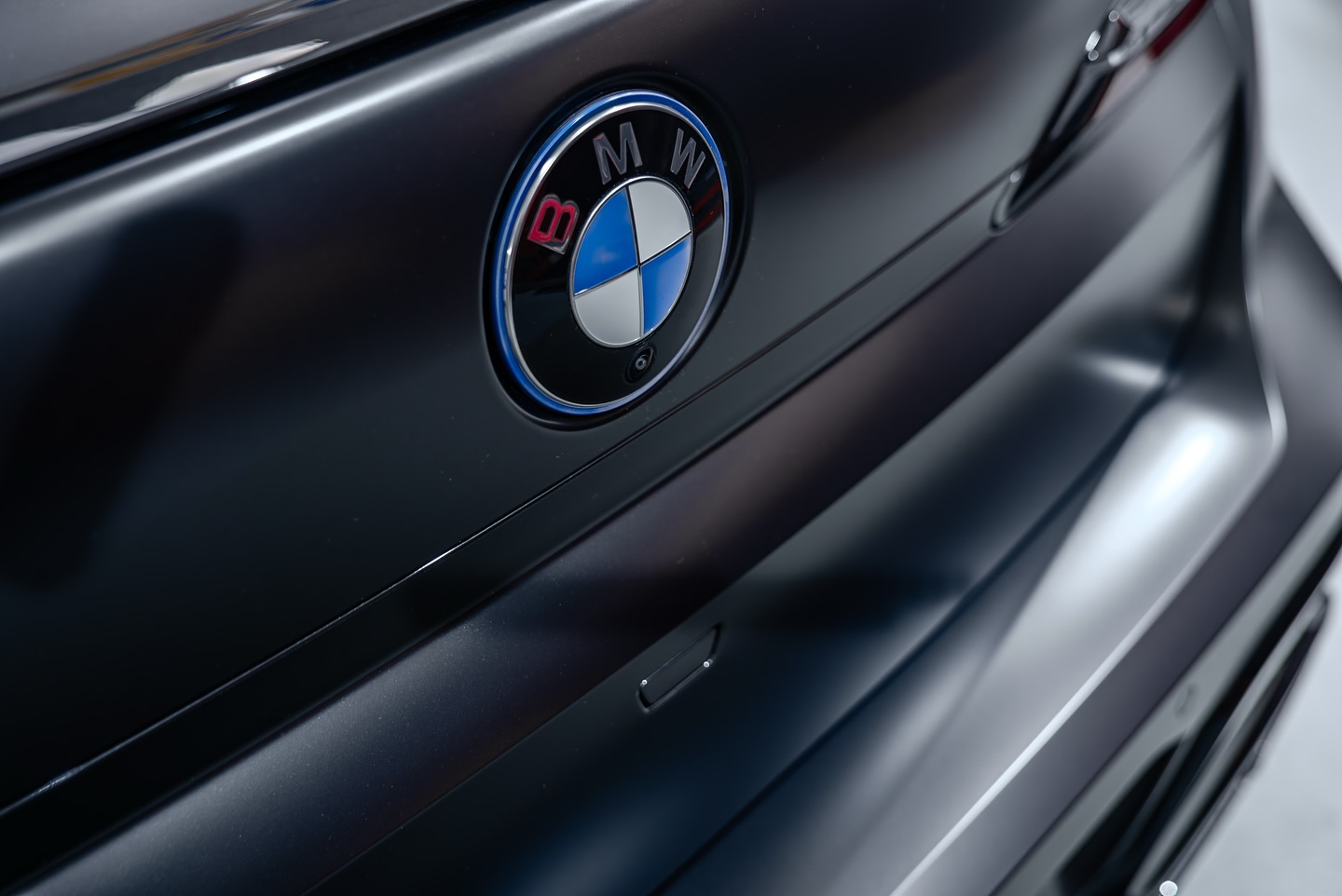 BMW 760e v matnej PPF fólii CarPro Immortal, fotografia 6