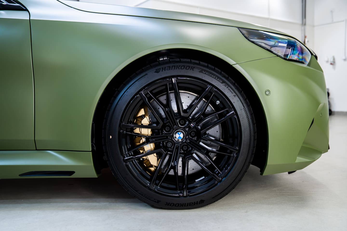 BMW M5 v matnej PPF fólii CarPro Immortal, fotografia 16